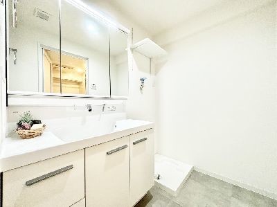 apartment 埼玉県さいたま市浦和区神明２丁目12-10