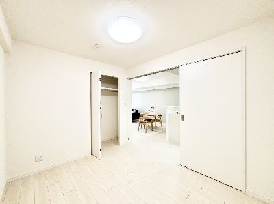 apartment 埼玉県さいたま市浦和区神明２丁目12-10