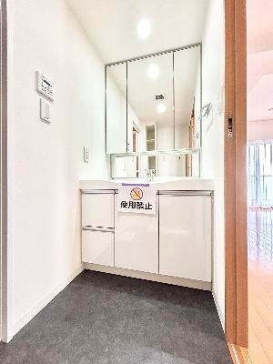 apartment 埼玉県さいたま市浦和区神明２丁目12-10