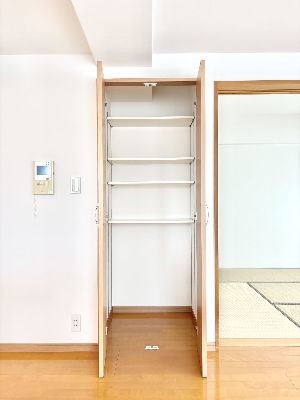 apartment 埼玉県さいたま市浦和区神明２丁目12-10