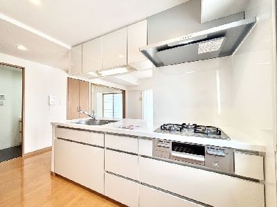 apartment 埼玉県さいたま市浦和区神明２丁目12-10