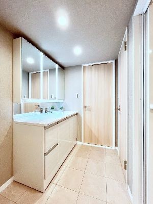 apartment 埼玉県さいたま市浦和区神明２丁目12-10