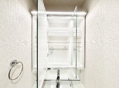 apartment 埼玉県さいたま市浦和区神明２丁目12-10