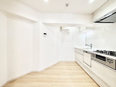 apartment 埼玉県さいたま市浦和区神明２丁目12-10