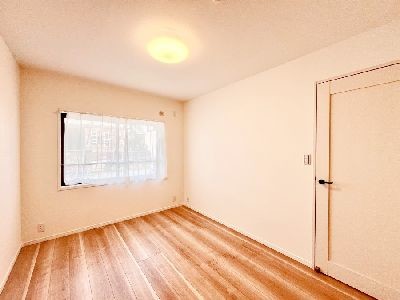 apartment 埼玉県さいたま市浦和区神明２丁目12-10