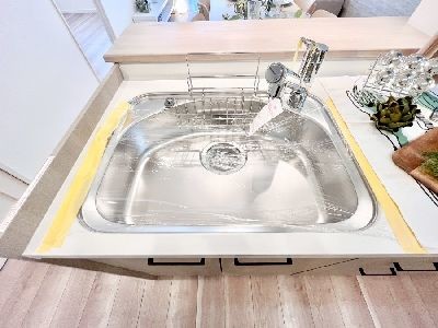 apartment 埼玉県さいたま市浦和区神明２丁目12-10