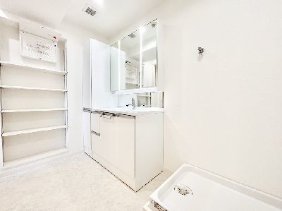 apartment 埼玉県さいたま市浦和区神明２丁目12-10
