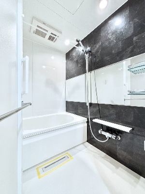 apartment 埼玉県さいたま市浦和区神明２丁目12-10