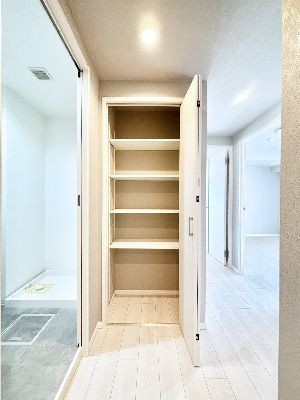 apartment 埼玉県さいたま市浦和区神明２丁目12-10