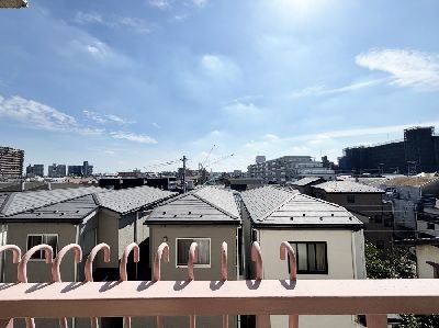 apartment 埼玉県さいたま市浦和区神明２丁目12-10