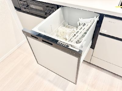 apartment 埼玉県さいたま市浦和区神明２丁目12-10