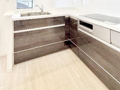 apartment 埼玉県さいたま市浦和区神明２丁目12-10