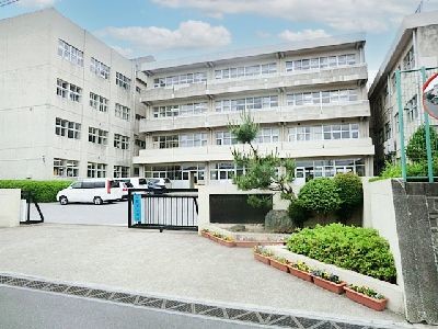 apartment 埼玉県さいたま市浦和区神明２丁目12-10