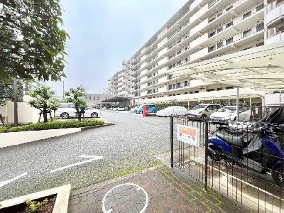 apartment 埼玉県さいたま市浦和区神明２丁目12-10