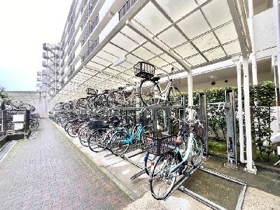 apartment 埼玉県さいたま市浦和区神明２丁目12-10