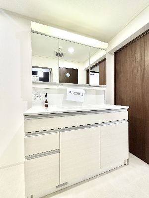 apartment 埼玉県さいたま市浦和区神明２丁目12-10