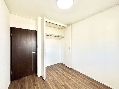 apartment 埼玉県さいたま市浦和区神明２丁目12-10