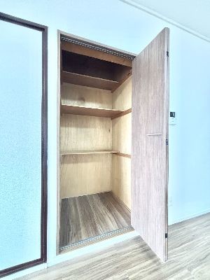 apartment 埼玉県さいたま市浦和区神明２丁目12-10