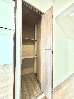 apartment 埼玉県さいたま市浦和区神明２丁目12-10
