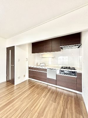 apartment 埼玉県さいたま市浦和区神明２丁目12-10