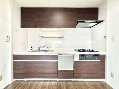 apartment 埼玉県さいたま市浦和区神明２丁目12-10