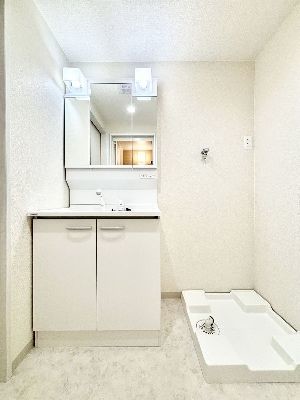 apartment 埼玉県さいたま市浦和区神明２丁目12-10