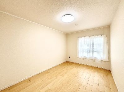 apartment 埼玉県さいたま市浦和区神明２丁目12-10