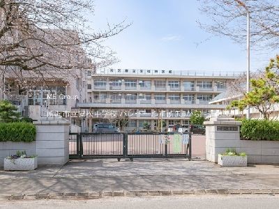 apartment 埼玉県さいたま市浦和区神明２丁目12-10