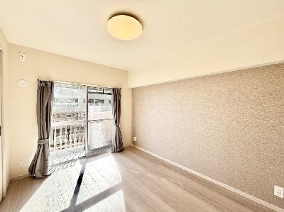 apartment 埼玉県さいたま市浦和区神明２丁目12-10