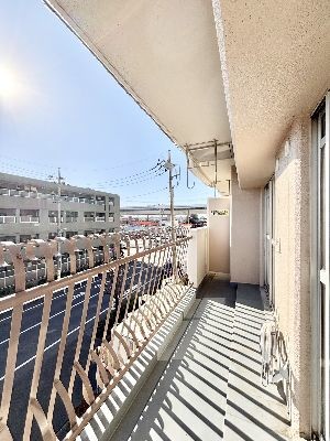 apartment 埼玉県さいたま市浦和区神明２丁目12-10