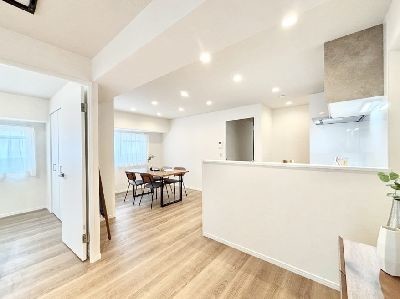 apartment 埼玉県さいたま市浦和区神明２丁目12-10