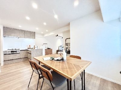 apartment 埼玉県さいたま市浦和区神明２丁目12-10