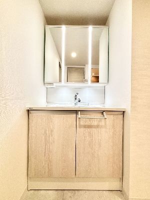 apartment 埼玉県さいたま市浦和区神明２丁目12-10