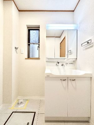 detached 埼玉県さいたま市浦和区神明２丁目12-10