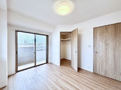 apartment 埼玉県さいたま市浦和区神明２丁目12-10