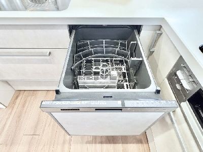 apartment 埼玉県さいたま市浦和区神明２丁目12-10