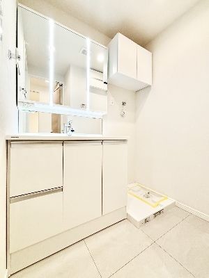 apartment 埼玉県さいたま市浦和区神明２丁目12-10