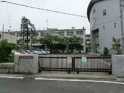 apartment 埼玉県さいたま市浦和区神明２丁目12-10