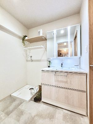 apartment 埼玉県さいたま市浦和区神明２丁目12-10