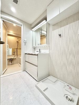 apartment 埼玉県さいたま市浦和区神明２丁目12-10