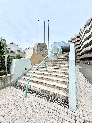 apartment 埼玉県さいたま市浦和区神明２丁目12-10