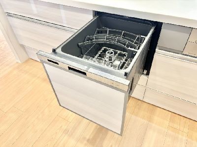 apartment 埼玉県さいたま市浦和区神明２丁目12-10