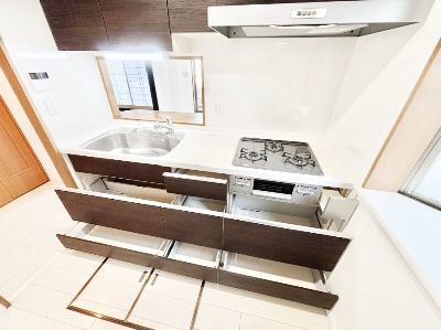 apartment 埼玉県さいたま市浦和区神明２丁目12-10