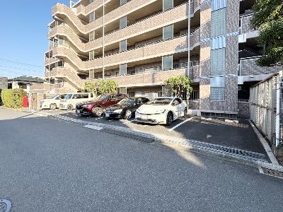 apartment 埼玉県さいたま市浦和区神明２丁目12-10