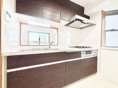 apartment 埼玉県さいたま市浦和区神明２丁目12-10