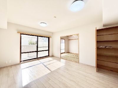 apartment 埼玉県さいたま市浦和区神明２丁目12-10