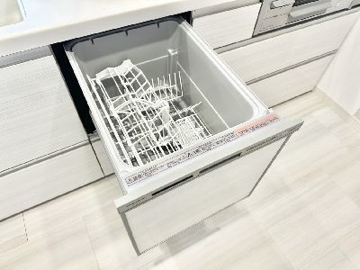 apartment 埼玉県さいたま市浦和区神明２丁目12-10