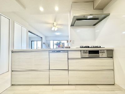 apartment 埼玉県さいたま市浦和区神明２丁目12-10