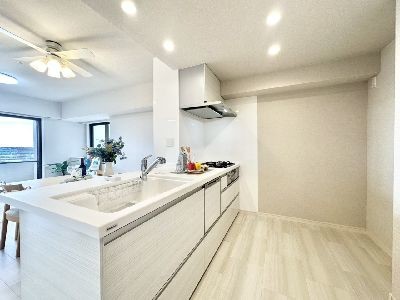 apartment 埼玉県さいたま市浦和区神明２丁目12-10