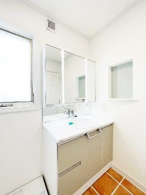 detached 埼玉県さいたま市浦和区神明２丁目12-10